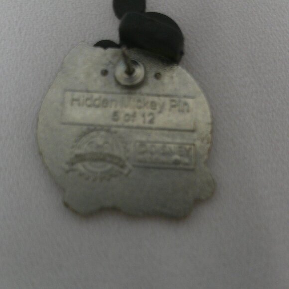 Four Walt Disney World Trading Pins - Picture 4 of 7